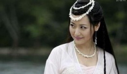 圈内爆料白冰成龙,揭秘娱乐圈的神秘恋情